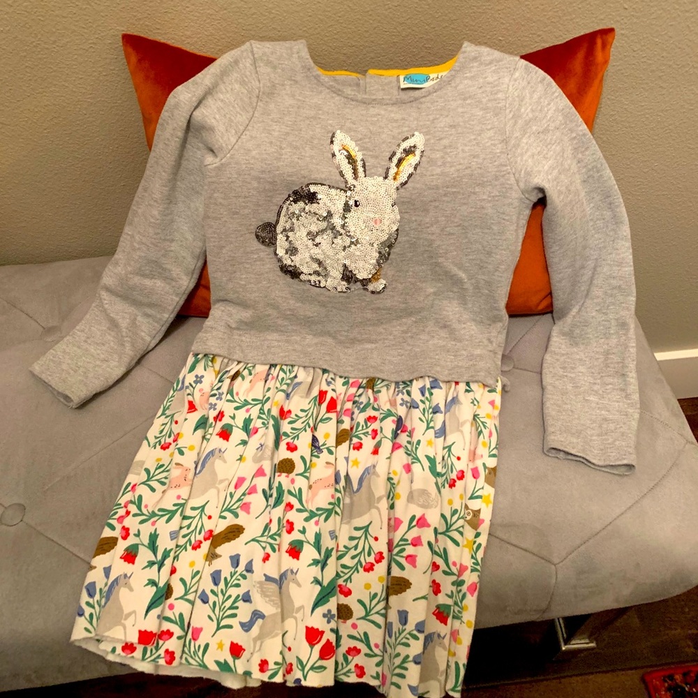 LOT of girls size 6 Brand name clothing.